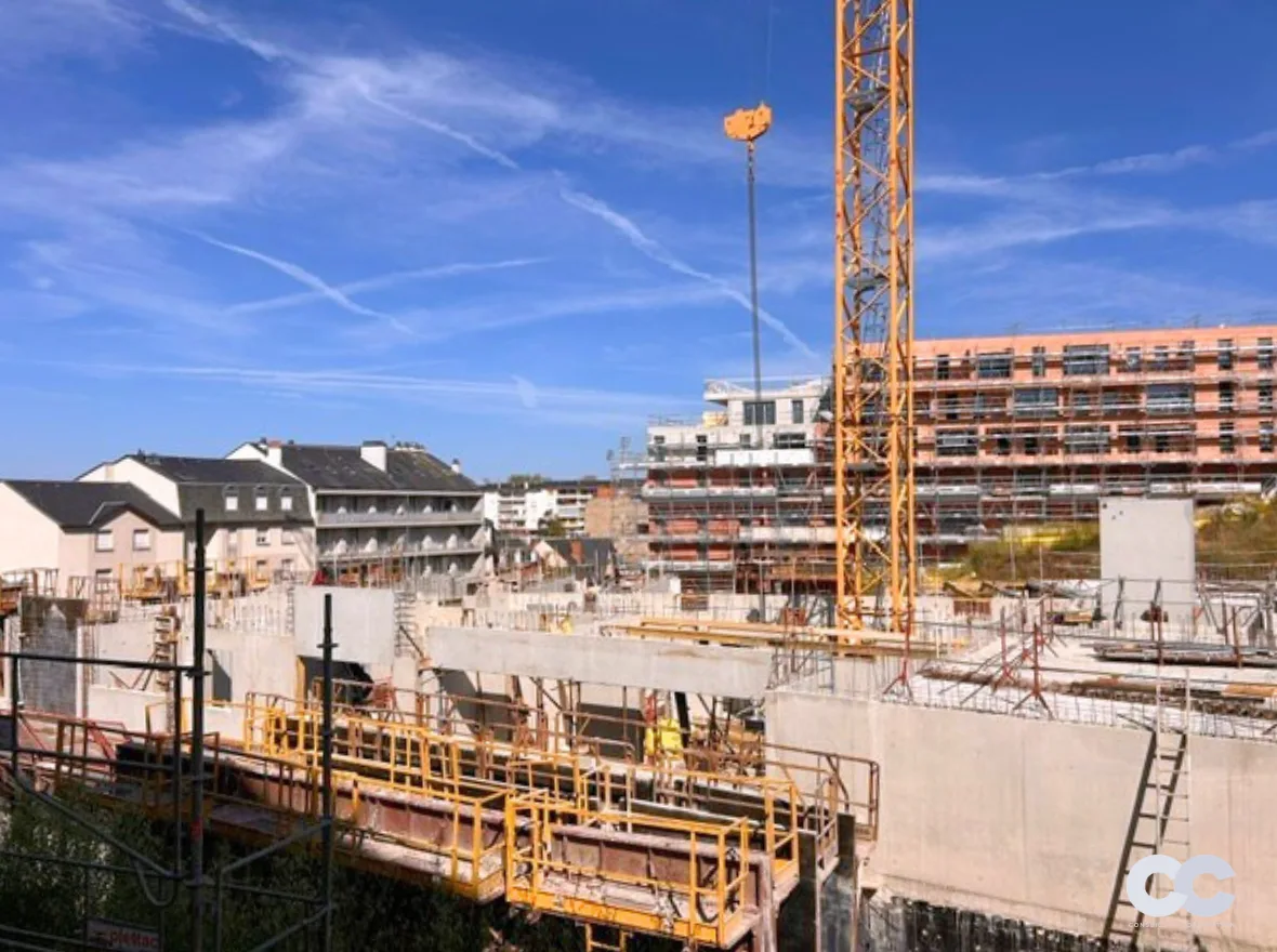 Immeubles et pavillons à La Primaube